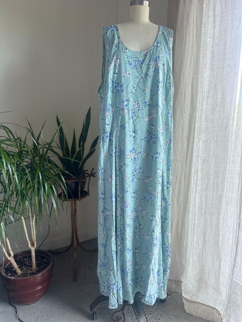 R&K Women's XL Dress Blue Rayon Floral Full Length Maxi Dress